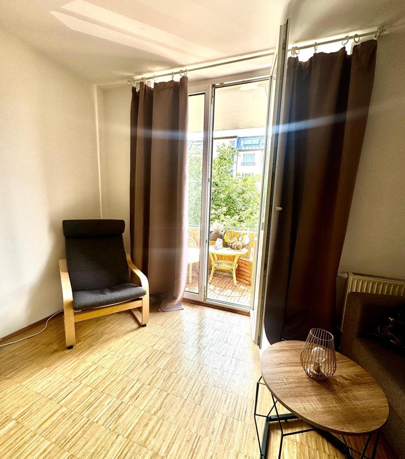 Wilhelmine18 - Naehe Stadion, Tram 1 Min Weg Apartment *